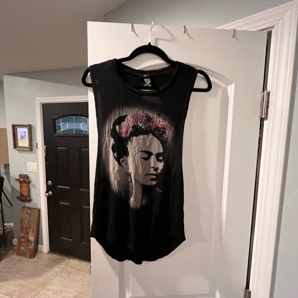 ~Forever 21~ Black Sleeveless Top with Artistic Print
